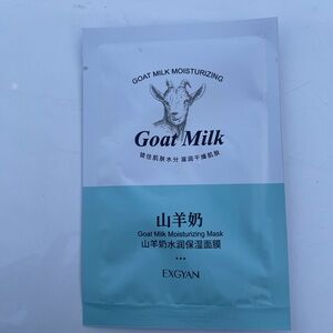 10Pcs of Goat Milk Moisturizing Mask - White and Blue